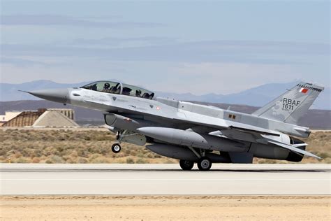 Team celebrates Bahrain's first F-16 Block 70 aircraft > Edwards Air ...