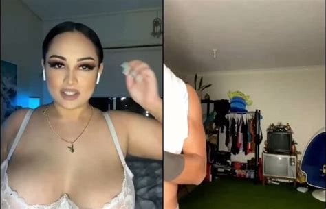 TONGAN LIVE WITH ASIAN TEEN FUCKING DILDO Anyastja Watch Online