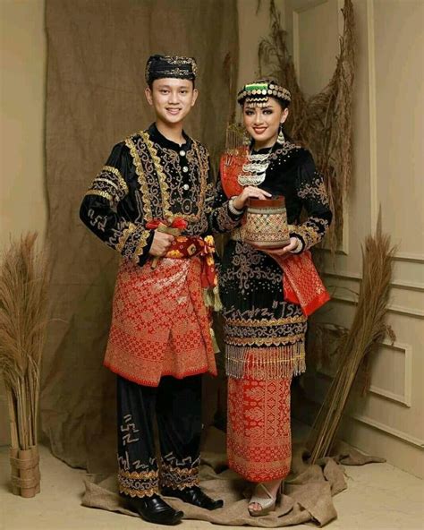 Jambi Sarawak Bridal Outfits Traditional Outfits Lace Skirt Street