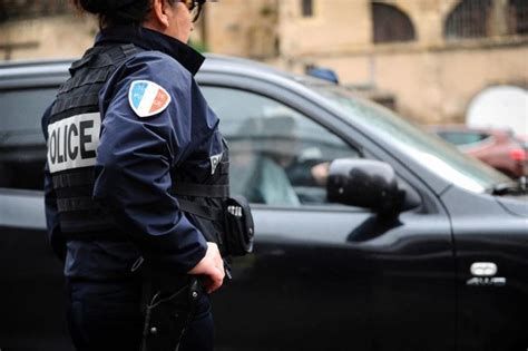 Refus Dobtempérer à Paris Garde à Vue Des Trois Policiers Levée Sans