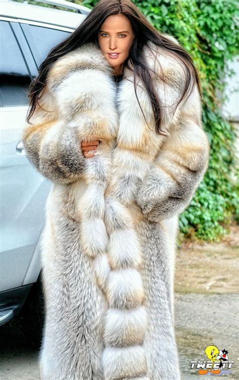 Cobie Smulders In Fox Fur Coat By Tweety Sable Fur Coat Long Fur