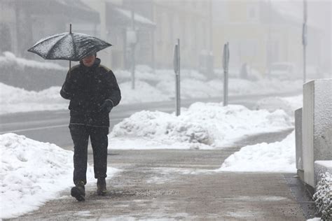 Nakon Obilne Ki E I Ju Ine Sti U Zahla Enje I Snijeg N