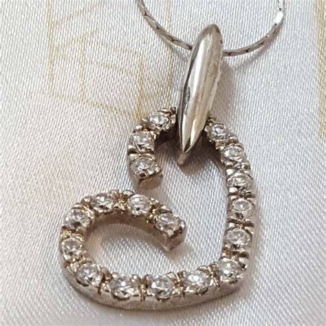 Ladies Silver Chain Heart Pendant Necklace