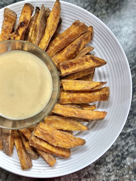 Crispy Baked Sweet Potato Fries With Creamy Maple Dipping Sauce How To Eat