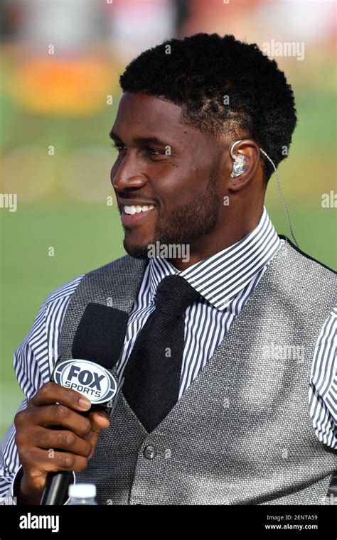 September 20 2019 Los Angeles Caformer Usc Trojans Running Back Reggie Bush On The Set Of Fox