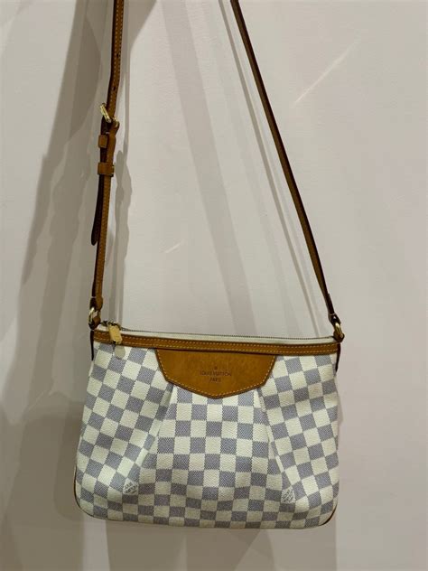 LOUIS VUITTON damier shoulder bag., Women's Fashion, Bags & Wallets ...