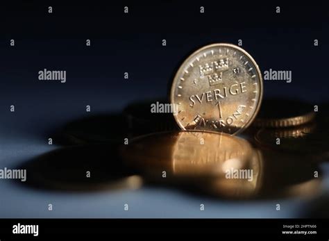 Swedish coins. In the picture: One Swedish krona Stock Photo - Alamy