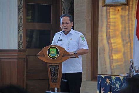 Pemkot Dr Nurdin Sekolah Adiwiyata Laboratorium Kehidupan Bagi