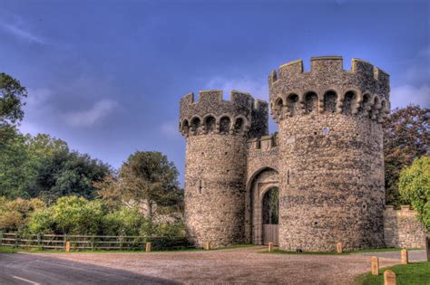 Cooling Castle Cooling Castle Hotel Place Amazing Architecture