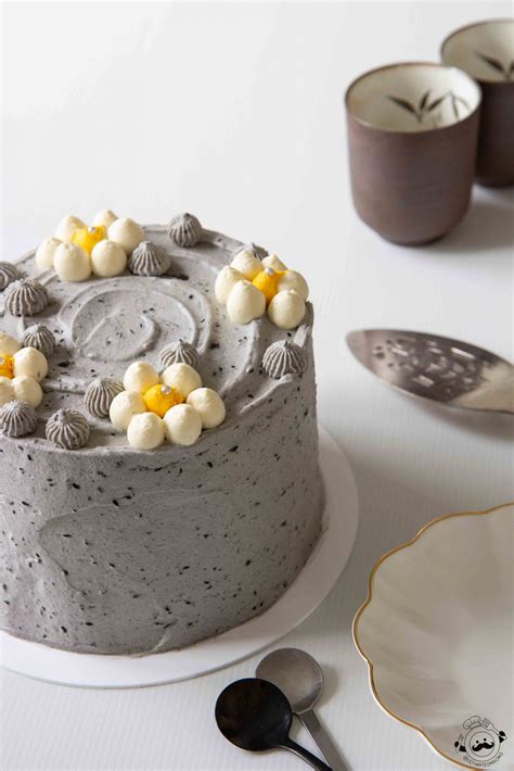 Black Sesame Sponge Cake Ultimate Omnoms