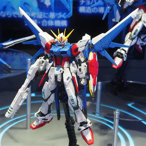 RG 1 144 BUILD STRIKE GUNDAM FULL PACKAGE On Display 56th All Japan