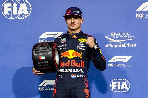 Verstappen Looft Teamgenoot Perez Maar Zwakt Belang Van Tow Af