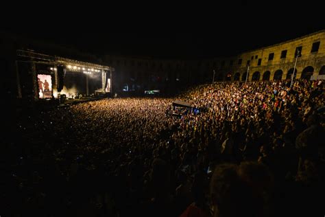 Trijumfalni Povratak Grupe Dubioza Kolektiv U Pulskoj Areni Povodom 20