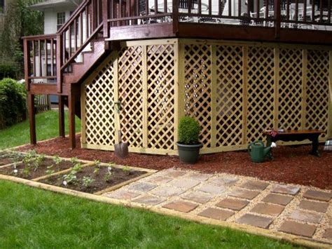 Adding Lattice to the Bottom of a Deck | HGTV