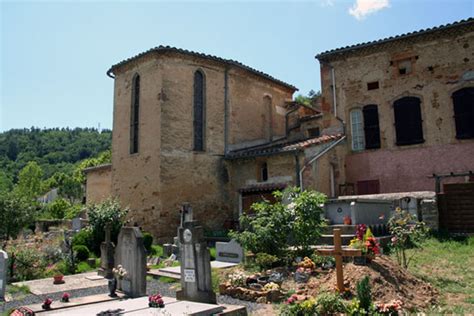 L Glise De Renneslesbains Le Petit Cimeti Re Et Le Presbyt Re