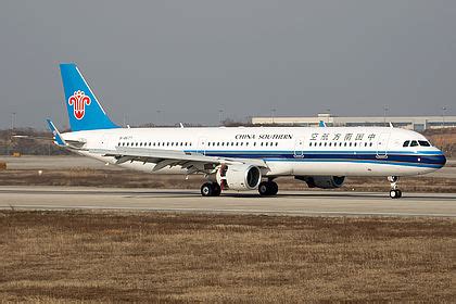 B 8677 China Southern Airlines Airbus A321 211 WL