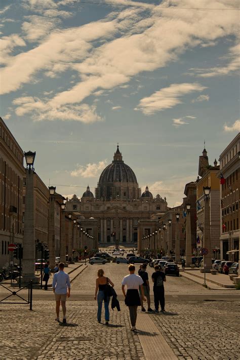 Explosion Of Pope Pius Xii The Result Of A Shoddy Embalming By