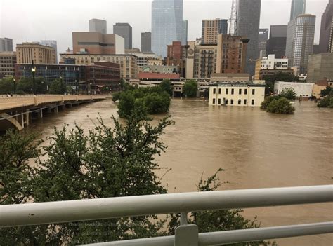 Inundaciones Catastróficas E Históricas En Houston Y Otros Lugares De