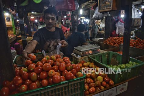 Harga Pangan Naik Tomat Juga Ikut Melesat Persen Republika Online