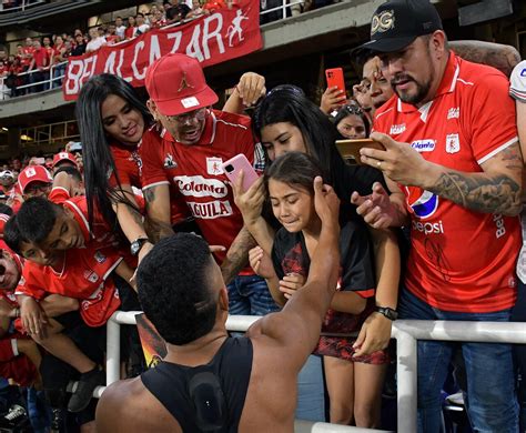 América de Cali Antonella Agredo la fan número 1 de Cristian Barrios