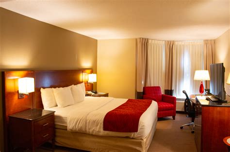 Geneva Hotel Rooms | Comfort Inn & Suites Geneva