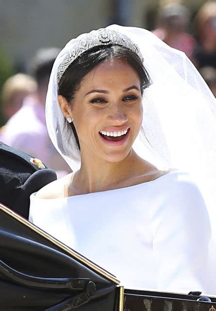 Meghan Markle Ve Prens Harry Kraliyet Ailesi Ile Poz Verdi Te O Kareler