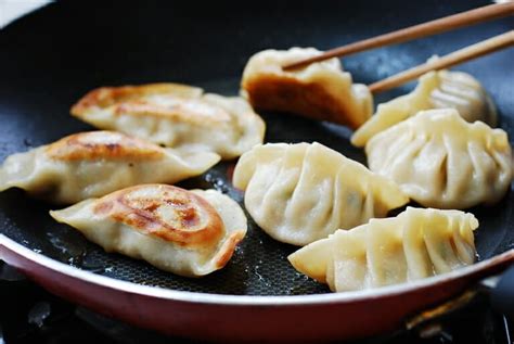 Mandu (Korean Dumplings) - Korean Bapsang