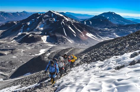 Climbing the Ojos del Salado with Chile Montaña | Chile Montaña