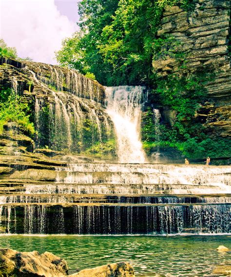 6 Stunning Waterfalls in Tennessee You Need to Visit - Scenic States