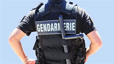 Jours Avec Les Gendarmes De N Mes Magazine O Regarder Tv Replay