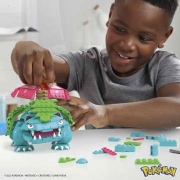 MEGA Pokémon Bulbasaur Evolution Set Building Toy Mattel