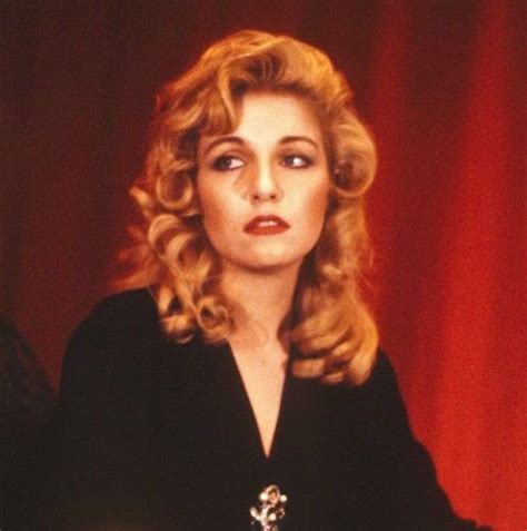 falling in space with Laura Palmer - Twin Peaks - playlist by emily ...