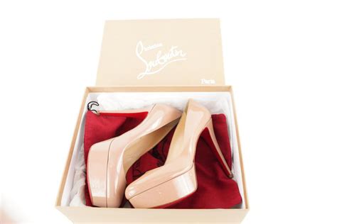 Christian Louboutin Size 39 5 Nude Bianca 120 Patent Calf Heels 4cl928 For Sale At 1stdibs