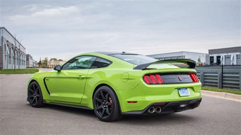 2020 Ford Mustang Shelby GT350R: Small updates yield big grip - CNET