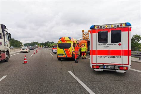 A Bei Sinsheim Drei Verletzte Nach Unfall Bei Spurwechsel