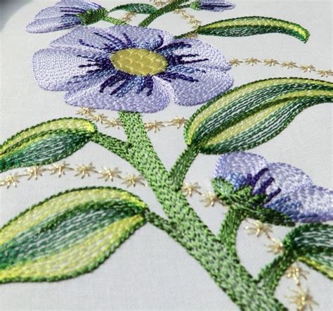 Violet flowers free machine embroidery design