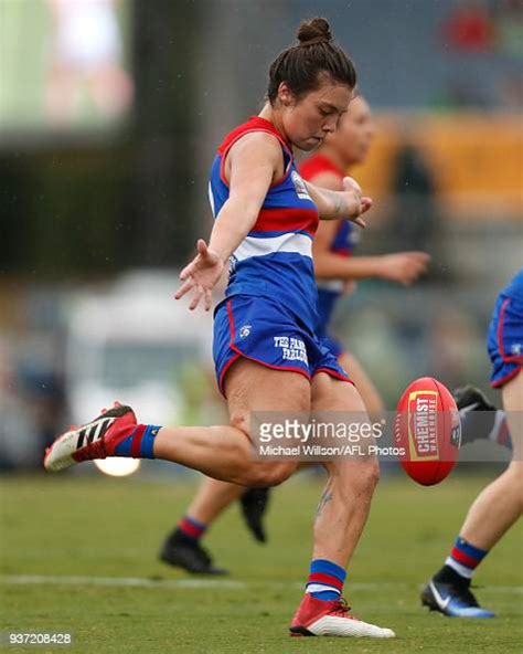 Ellie Blackburn Of The Bulldogs Kicks The Ball During The 2018 Aflw