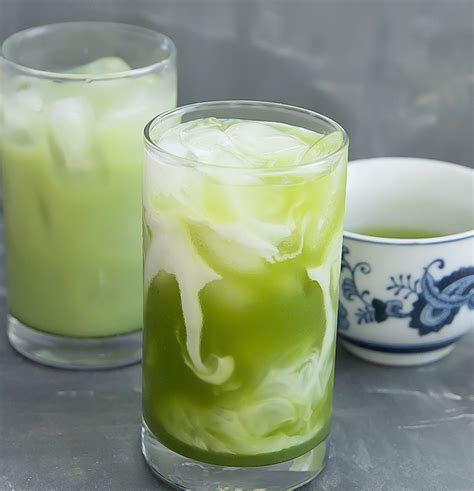 Homemade Matcha Green Tea Latte (Two Ways!) - Kirbie's Cravings