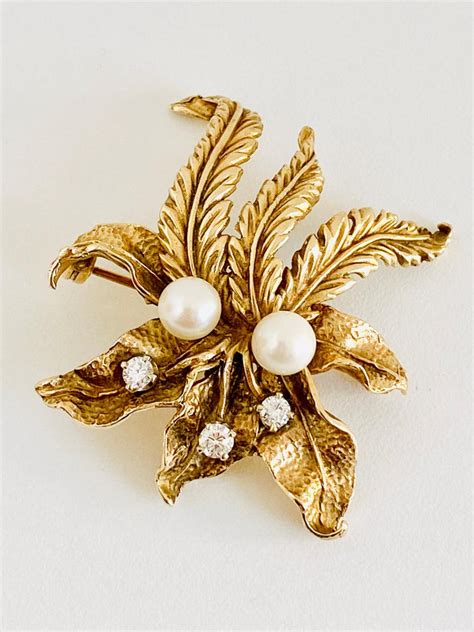 Karbra 1963 14k Yellow Gold Diamond Cultured Pearl Flower Brooch For