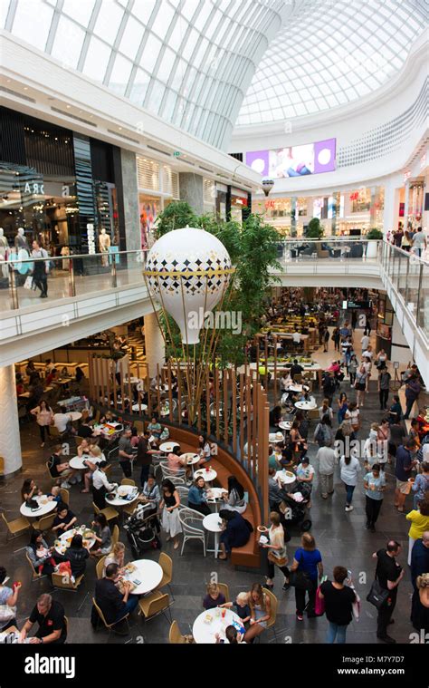 Inside The Chadstone Shopping Centre Stock Photo Alamy