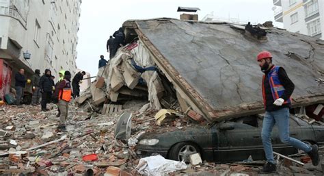 Número de muertos por terremoto en Siria y Turquía aumenta a más de 20