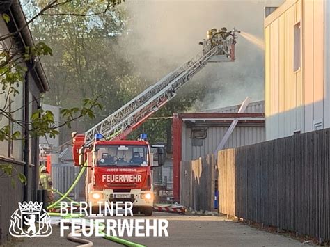 Berliner Feuerwehr On Twitter Update Bei Dem Brand Handelt Es Sich