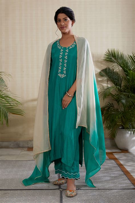 Buy Green Kurta Silk Blend Embroidered Thread Round Neck Gulbahaar