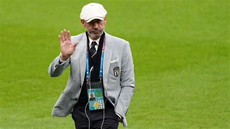 Trauer Um Ex Nationalspieler Italiens Vialli Ist Tot F R Immer In