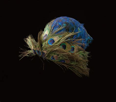 Unveiling Crowned Elegance: Feather hats - Nantong Foremost Garments & Accessories Co., Ltd.