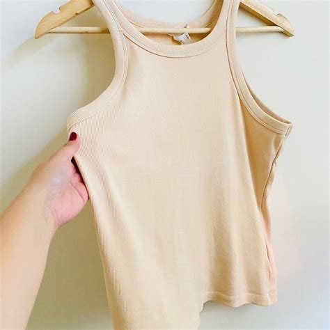 H M Nude Ribbed Halter Top Women S Fashion Tops Sleeveless On Carousell