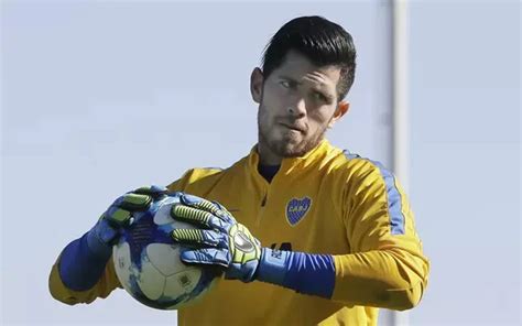 Na mira do Flamengo Rossi é procurado pelo Boca Juniors para renovar