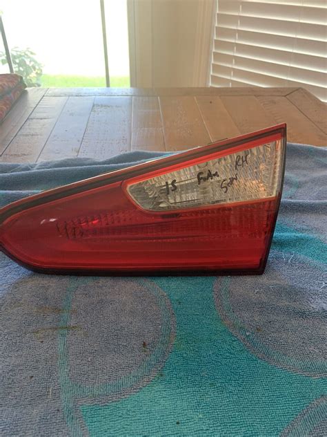 14 16 Kia Forte Sedan Rear Right Inner Tail Light Assembly Passenger RH