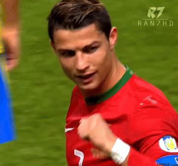 Cristiano Ronaldo GIFs | USAGIF.com