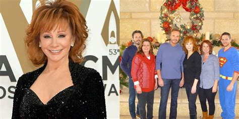 Grammy Winner Reba McEntire Reveals How She Kept Her Family Together ...